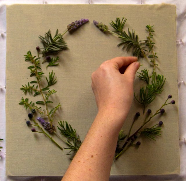 Arrange your wreath Arrange your wreath