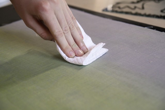 Wipe excess Wipe excess